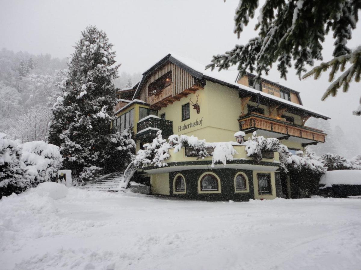 Hotel Landgasthof Hubertusstubn Sankt Michael im Lungau Esterno foto