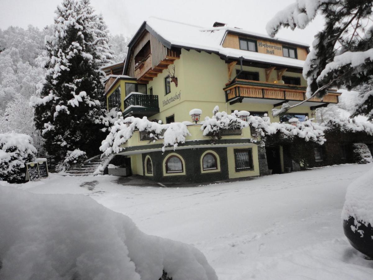 Hotel Landgasthof Hubertusstubn Sankt Michael im Lungau Esterno foto