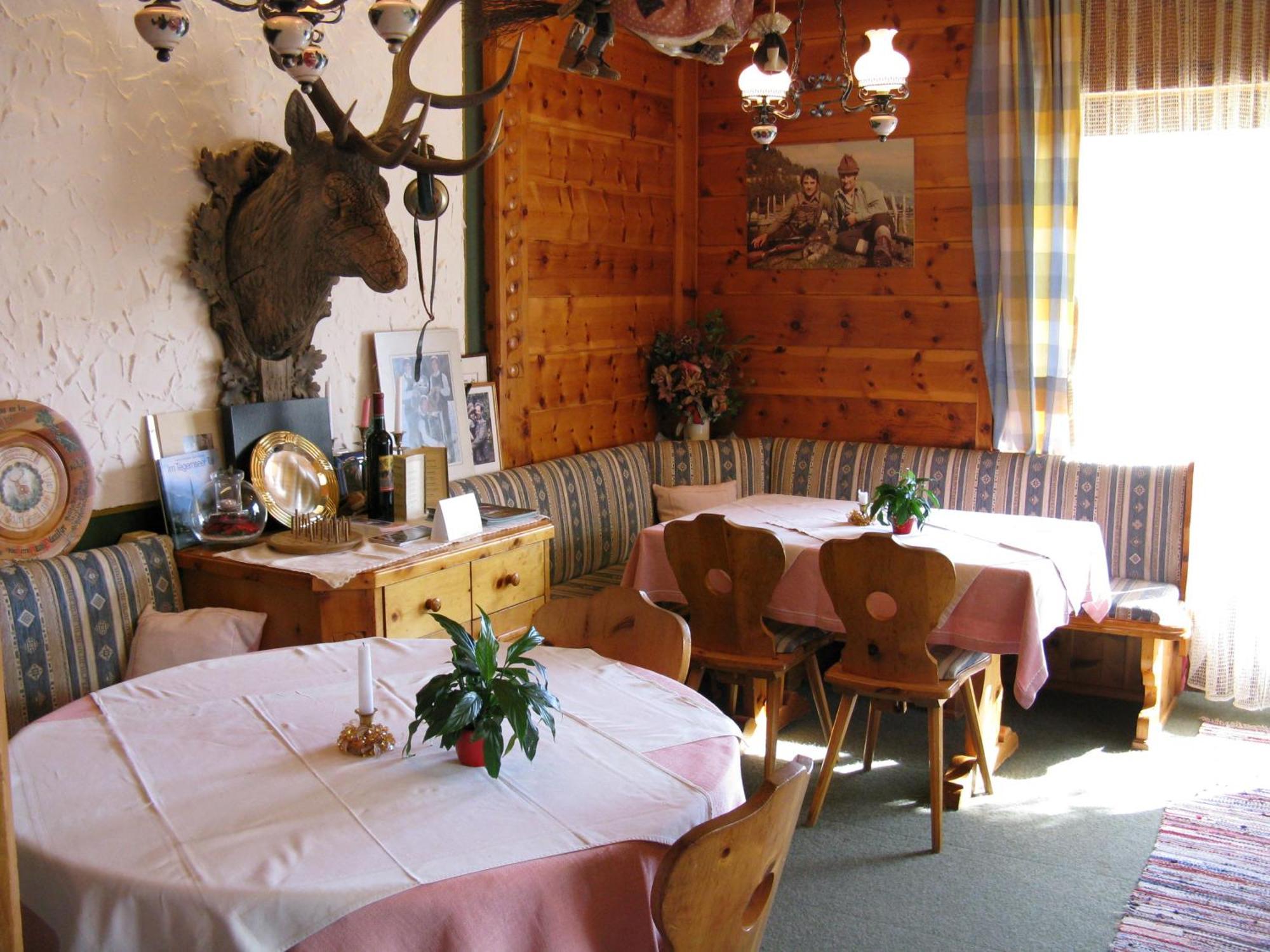 Hotel Landgasthof Hubertusstubn Sankt Michael im Lungau Esterno foto